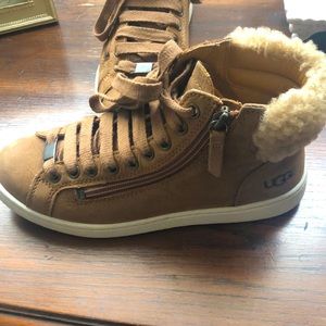 Ugg High Top Sneakers (olive)